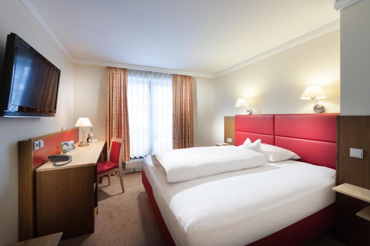Hotel Hachinger Hof Oberhaching Exteriör bild