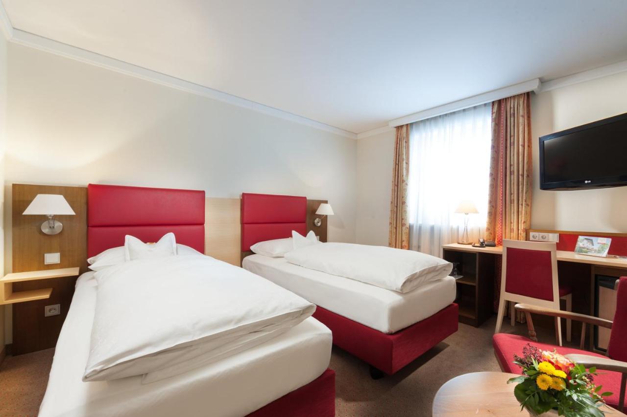 Hotel Hachinger Hof Oberhaching Exteriör bild